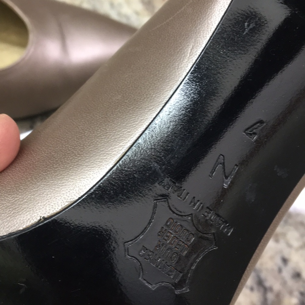 YSL authentic punps - Picture 4 of 8